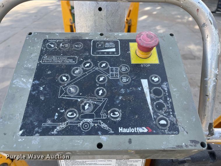 image for item JD9304 2015 Haulotte 4527A  boom lift