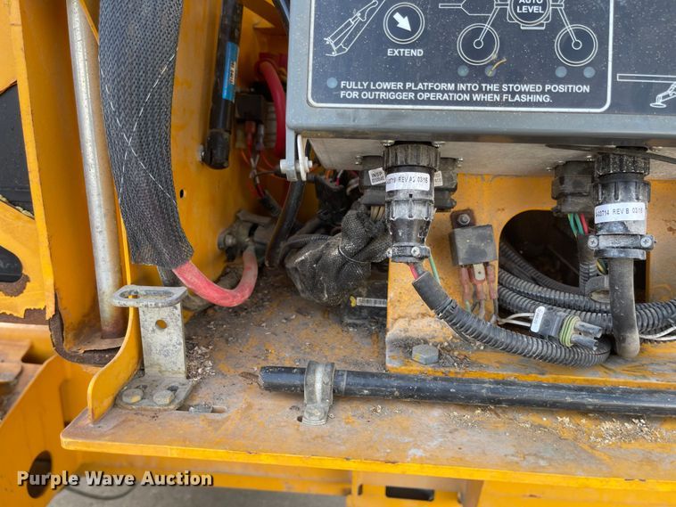 image for item JD9304 2015 Haulotte 4527A  boom lift