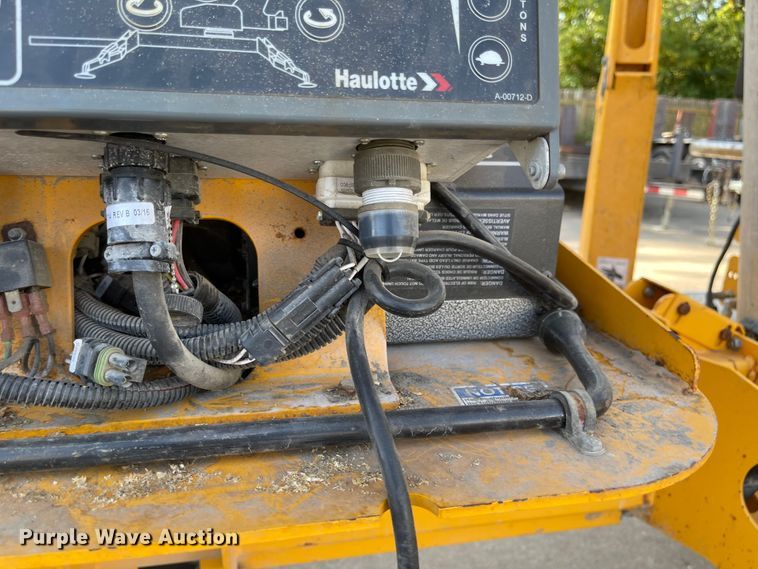 image for item JD9304 2015 Haulotte 4527A  boom lift
