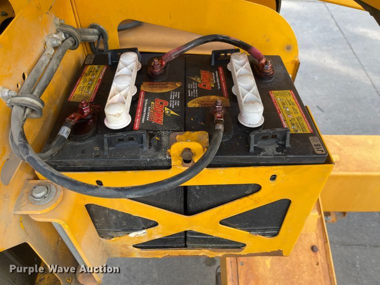 image for item JD9304 2015 Haulotte 4527A  boom lift