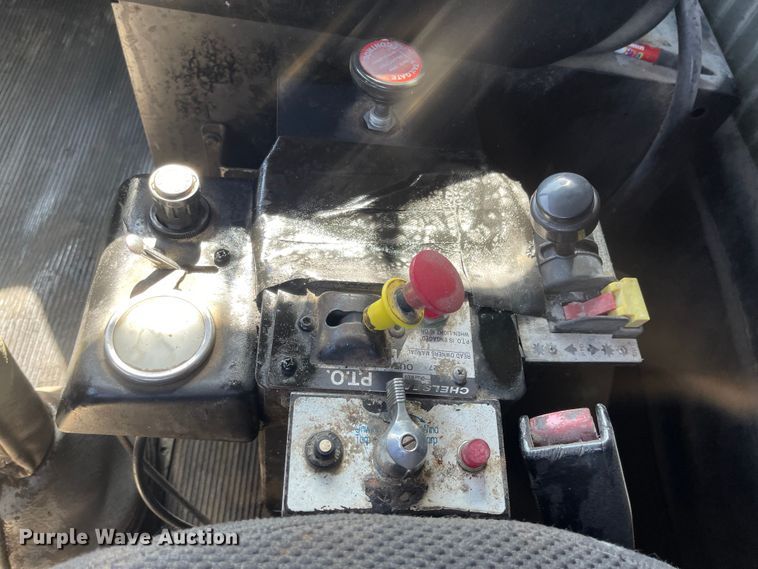 image for item JD9306 1997 Kenworth T800  dump truck