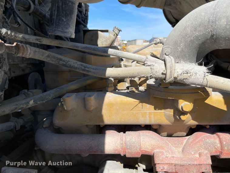 image for item JD9306 1997 Kenworth T800  dump truck