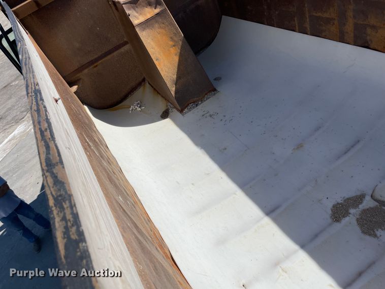 image for item JD9306 1997 Kenworth T800  dump truck