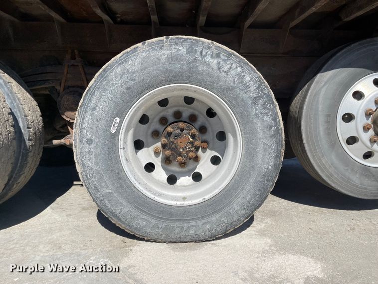 image for item JD9306 1997 Kenworth T800  dump truck