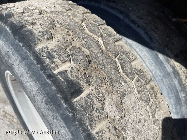 image for item JD9306 1997 Kenworth T800  dump truck