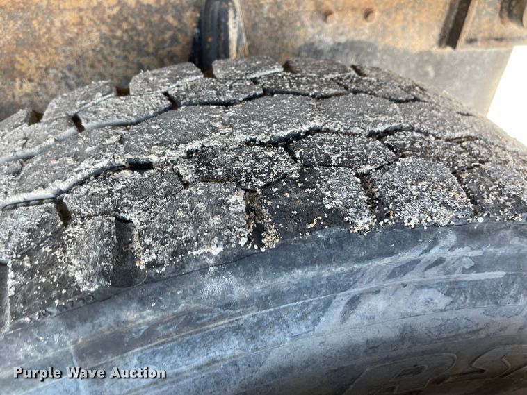 image for item JD9306 1997 Kenworth T800  dump truck