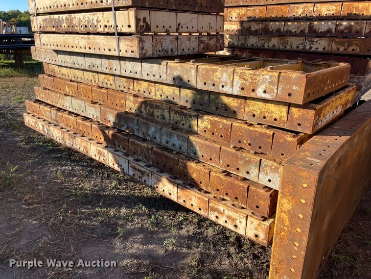 image for item JD9334 (43) EFCO Redi-Radius concrete wall forms