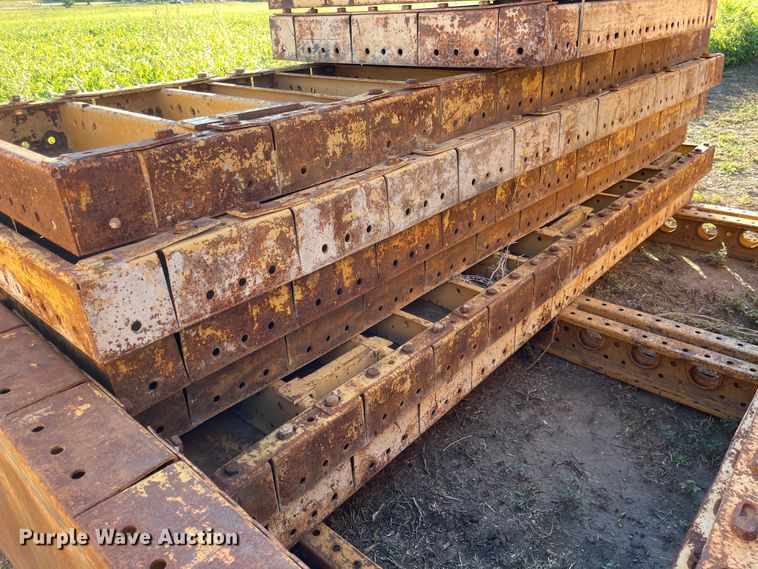 image for item JD9334 (43) EFCO Redi-Radius concrete wall forms