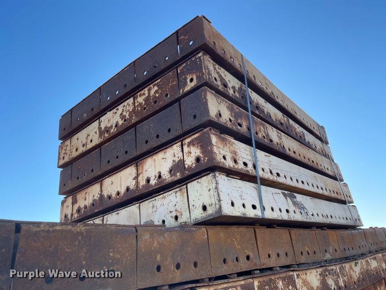 image for item JD9334 (43) EFCO Redi-Radius concrete wall forms