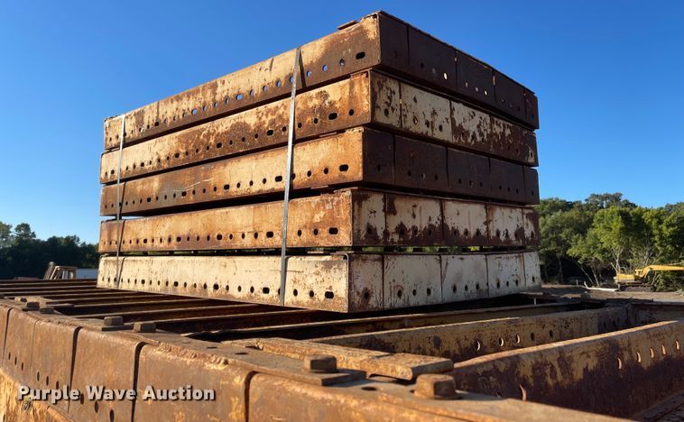 image for item JD9334 (43) EFCO Redi-Radius concrete wall forms