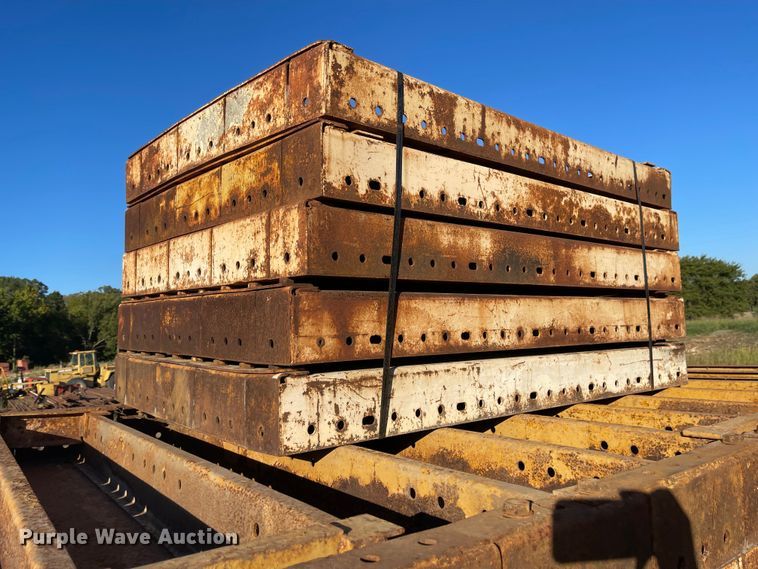 image for item JD9334 (43) EFCO Redi-Radius concrete wall forms