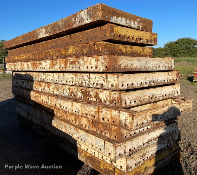 image for item JD9334 (43) EFCO Redi-Radius concrete wall forms