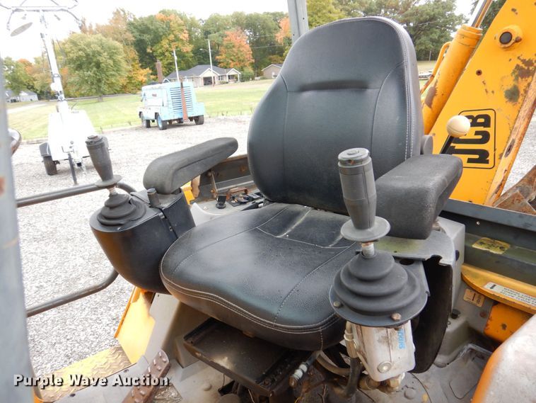 image for item JL9919 1998 JCB 208S  backhoe