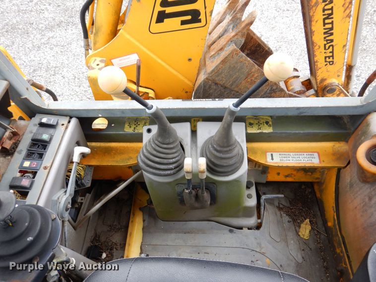 image for item JL9919 1998 JCB 208S  backhoe