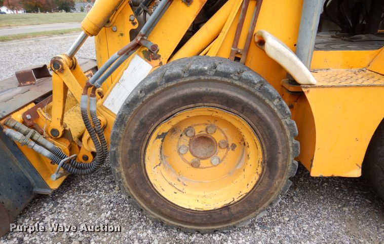 image for item JL9919 1998 JCB 208S  backhoe