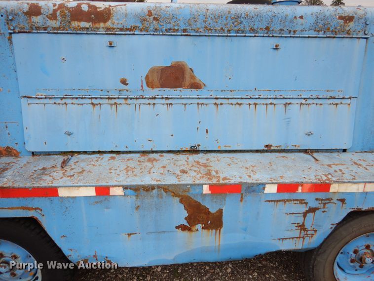 image for item JL9922 Leroi 600D-C  air compressor