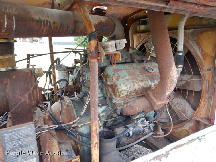 image for item JL9922 Leroi 600D-C  air compressor