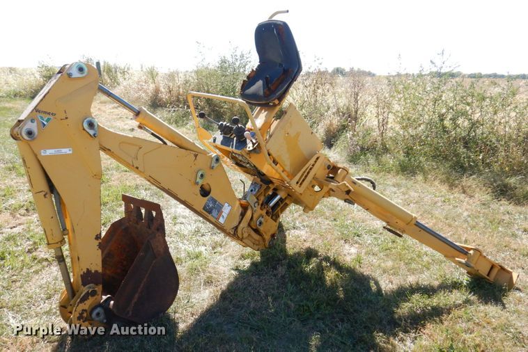 image for item JL9929 Vermeer B600A  backhoe attachment