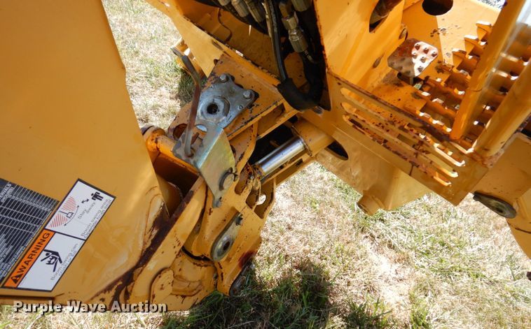 image for item JL9929 Vermeer B600A  backhoe attachment