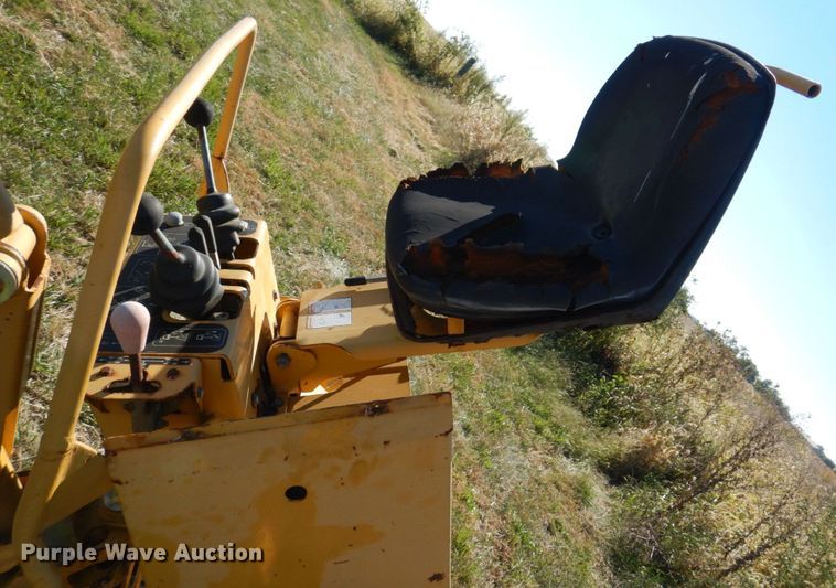 image for item JL9929 Vermeer B600A  backhoe attachment