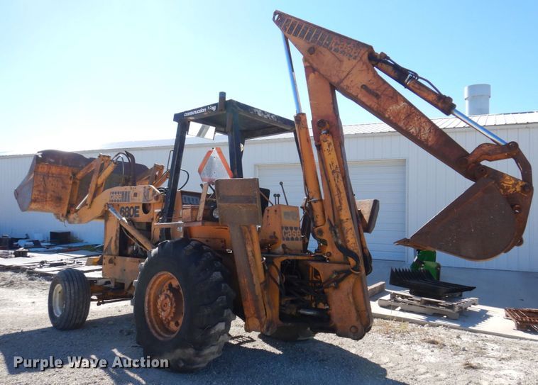 image for item JL9934 1976 Case 680E  backhoe
