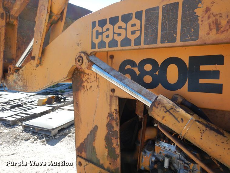 image for item JL9934 1976 Case 680E  backhoe