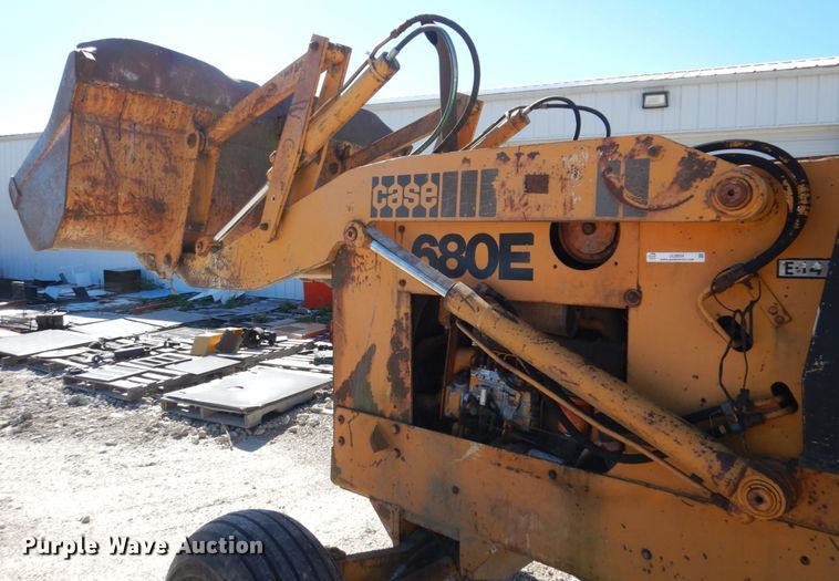 image for item JL9934 1976 Case 680E  backhoe