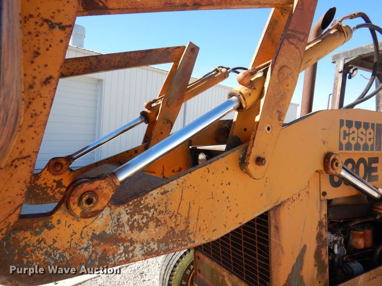 image for item JL9934 1976 Case 680E  backhoe