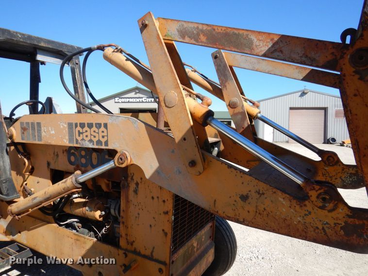image for item JL9934 1976 Case 680E  backhoe