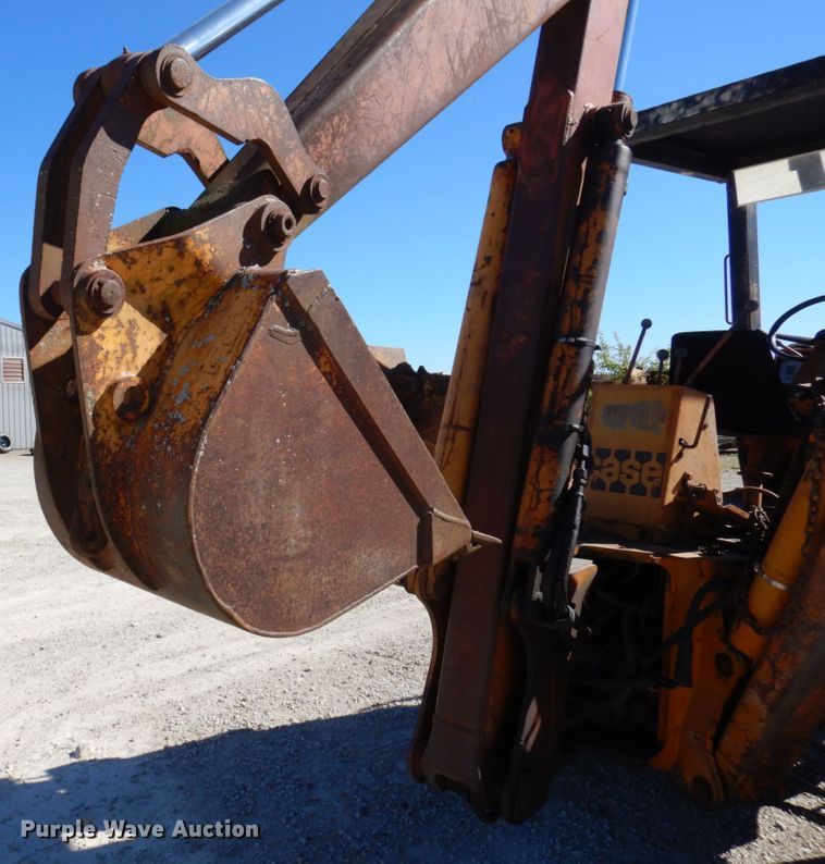 image for item JL9934 1976 Case 680E  backhoe