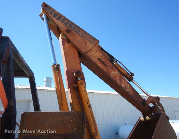 image for item JL9934 1976 Case 680E  backhoe