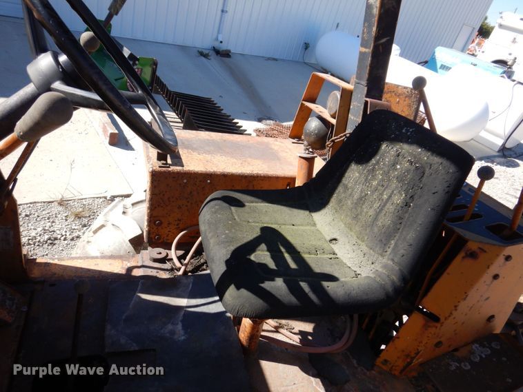 image for item JL9934 1976 Case 680E  backhoe