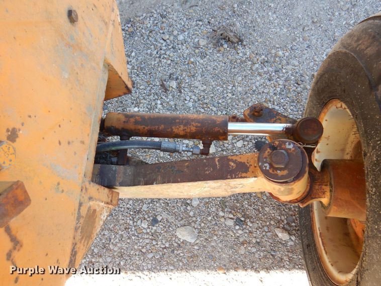 image for item JL9934 1976 Case 680E  backhoe