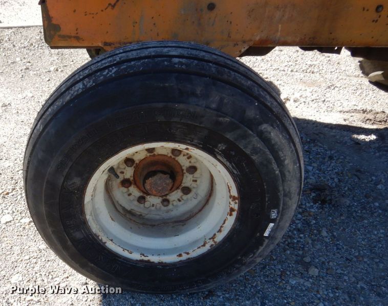 image for item JL9934 1976 Case 680E  backhoe