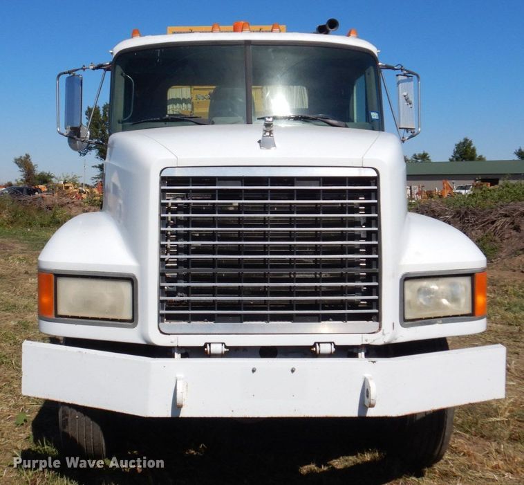 image for item JL9936 1996 Mack CH613  cable puller truck