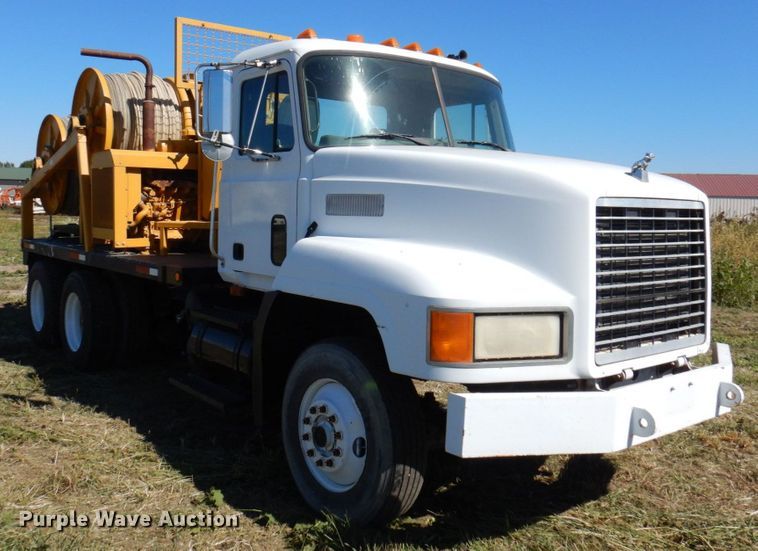 image for item JL9936 1996 Mack CH613  cable puller truck