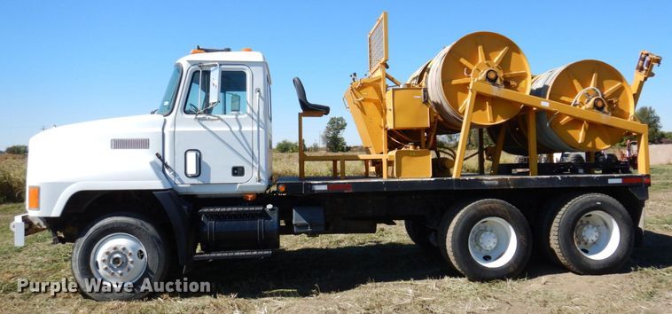 image for item JL9936 1996 Mack CH613  cable puller truck