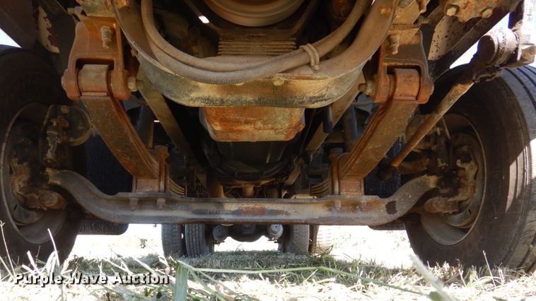 image for item JL9936 1996 Mack CH613  cable puller truck