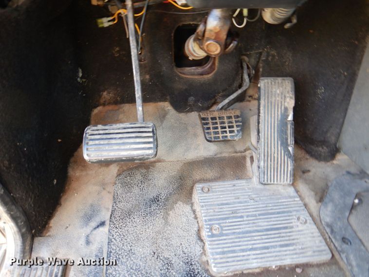 image for item JL9936 1996 Mack CH613  cable puller truck