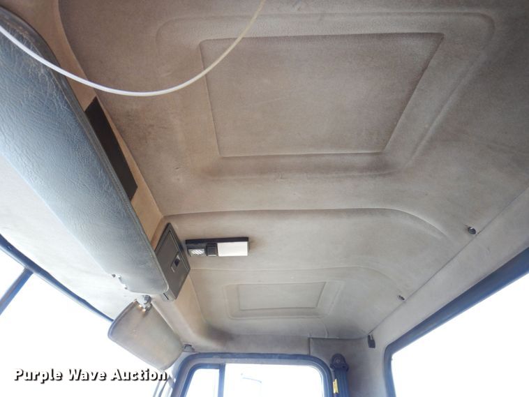 image for item JL9936 1996 Mack CH613  cable puller truck