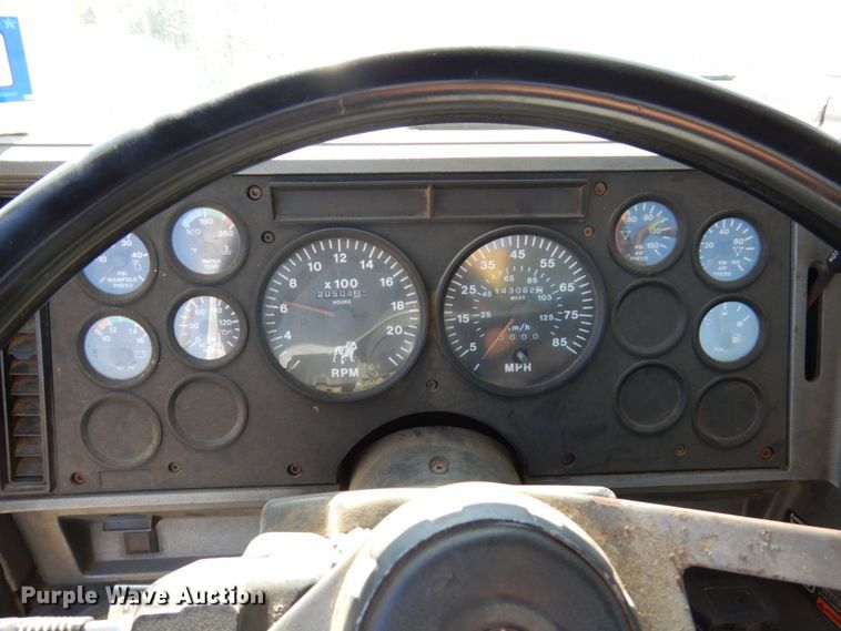 image for item JL9936 1996 Mack CH613  cable puller truck