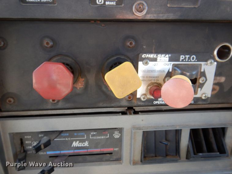 image for item JL9936 1996 Mack CH613  cable puller truck