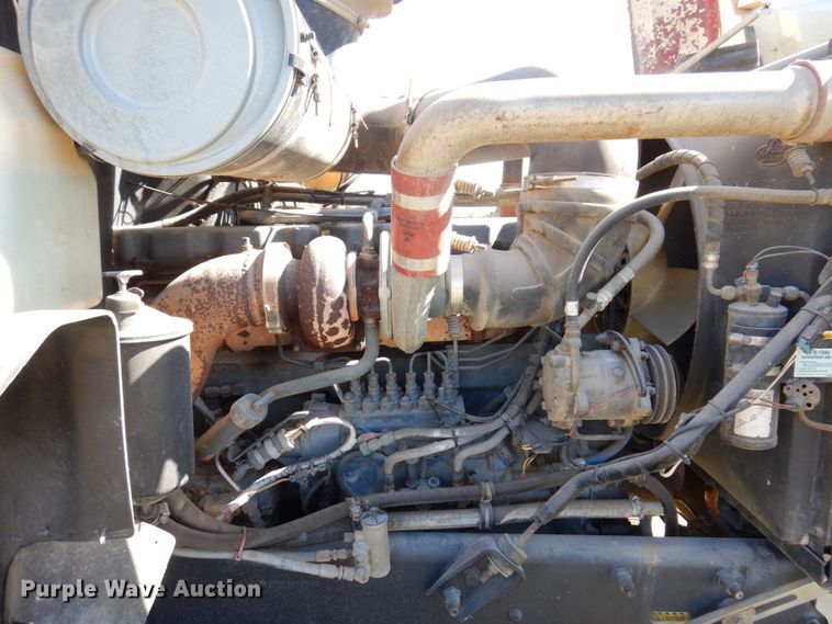 image for item JL9936 1996 Mack CH613  cable puller truck