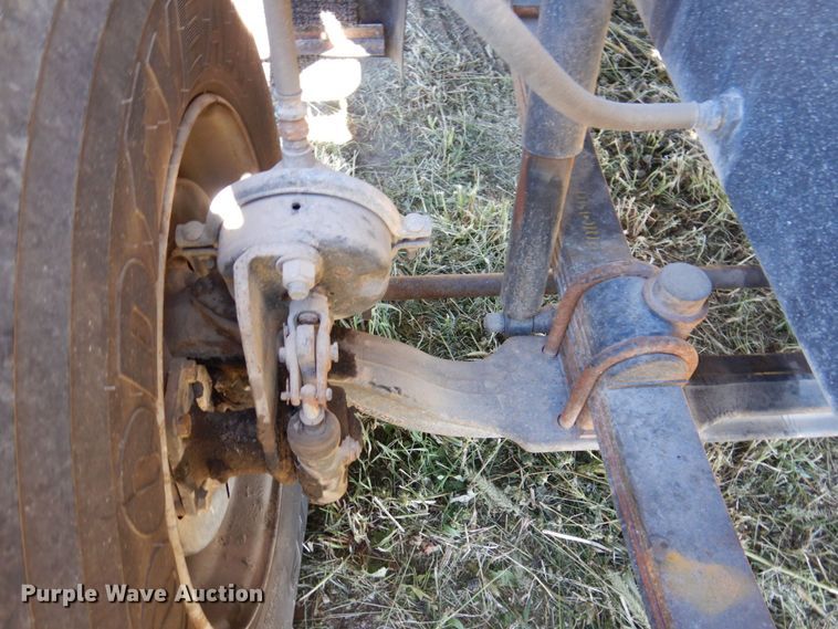 image for item JL9936 1996 Mack CH613  cable puller truck