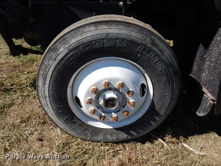 image for item JL9936 1996 Mack CH613  cable puller truck