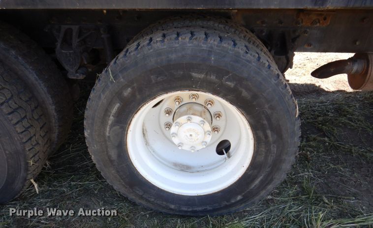 image for item JL9936 1996 Mack CH613  cable puller truck