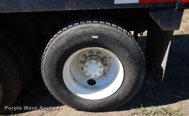 image for item JL9936 1996 Mack CH613  cable puller truck