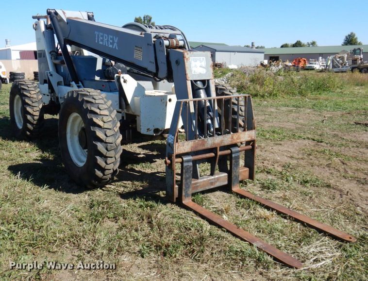 image for item JL9938 2005 Terex TH844C  telehandler
