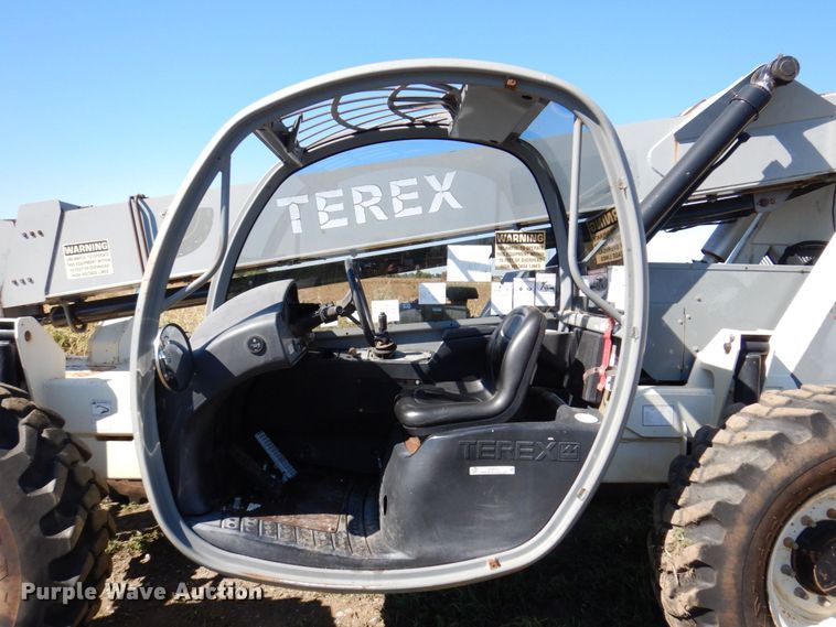 image for item JL9938 2005 Terex TH844C  telehandler