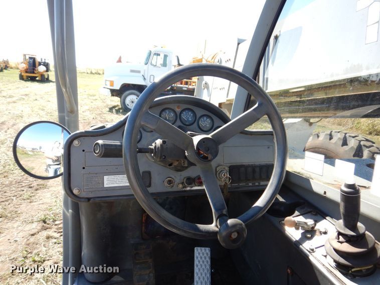 image for item JL9938 2005 Terex TH844C  telehandler